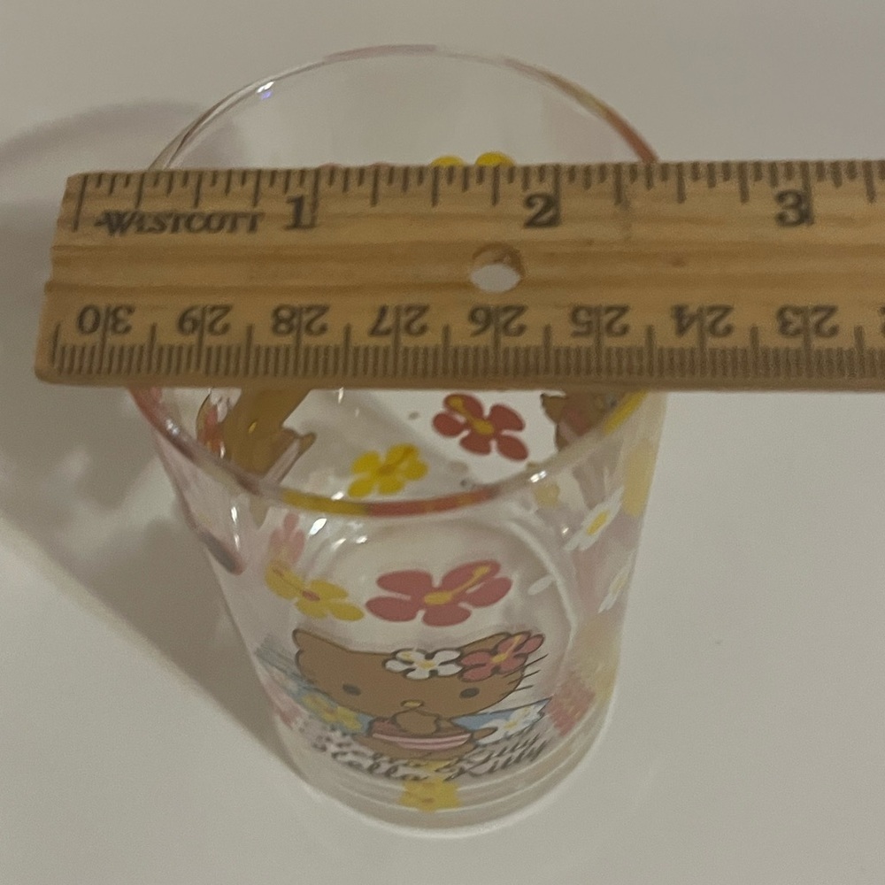 Hello Kitty Tan Kuji Glass Cup - Picture 6 of 6